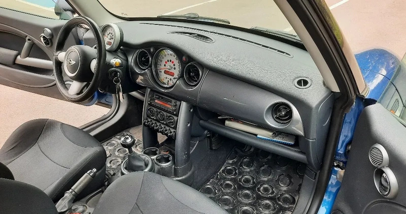 MINI ONE cena 14500 przebieg: 126000, rok produkcji 2006 z Resko małe 154